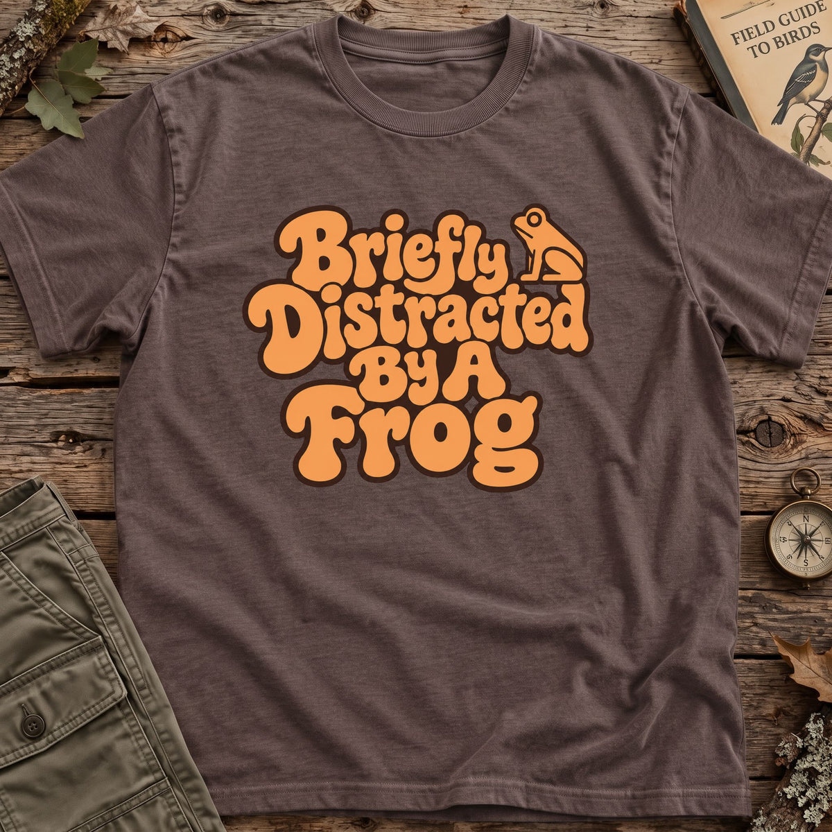 Briefly Distracted Frog Retro T-Shirt